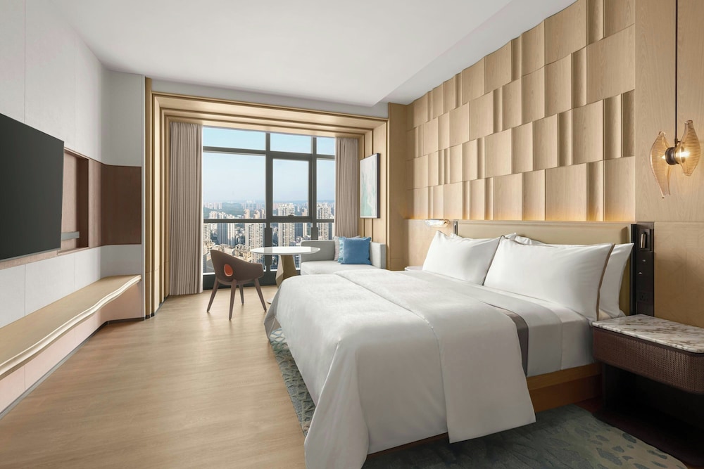 Club Room, 1 King Bed