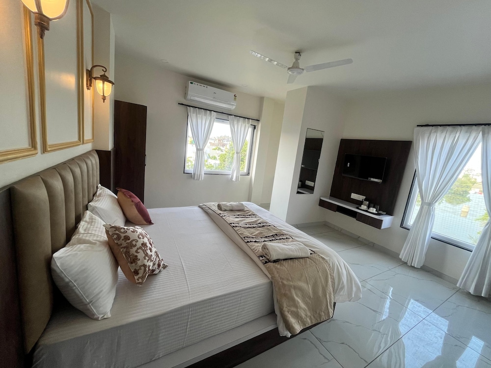 Superior Double Room, Lake View