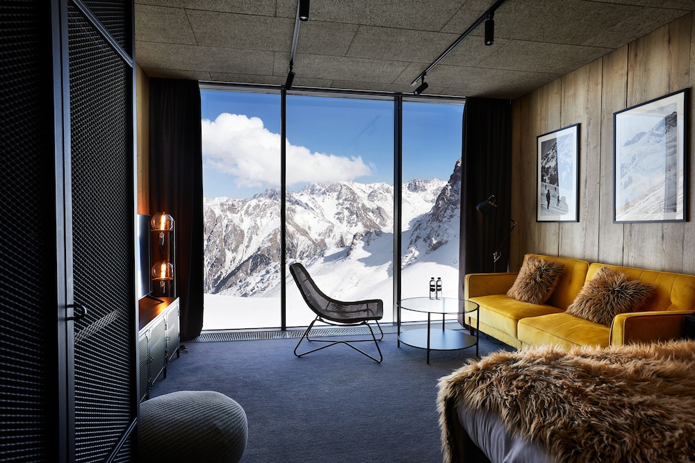 Deluxe Room, Mountain View - Photo 1
