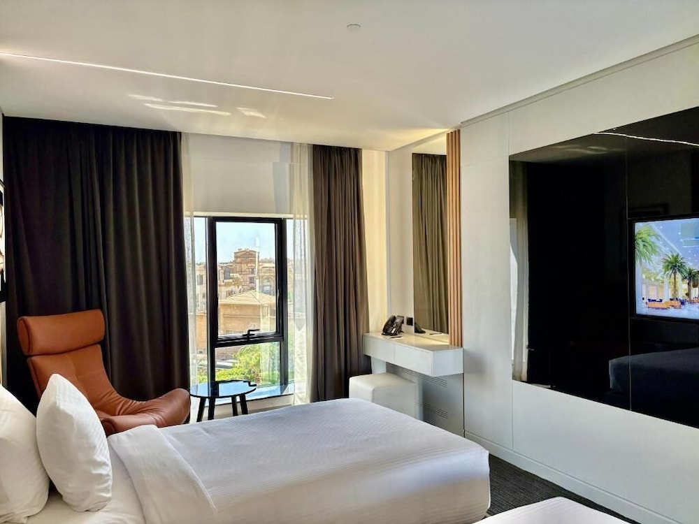 Egyptians &amp; Residents Only - Deluxe Smart Room - City View - Photo 4