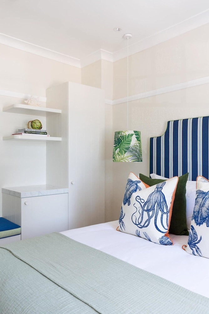 Room photo 2