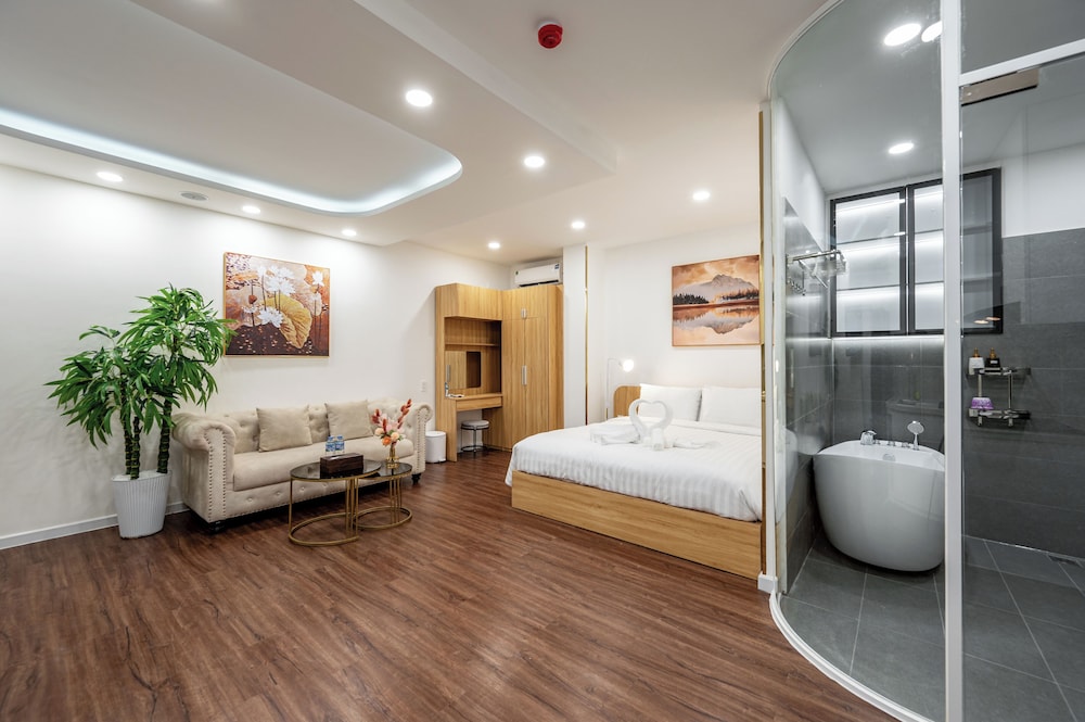 Deluxe Double Room, 1 King Bed, Bathtub