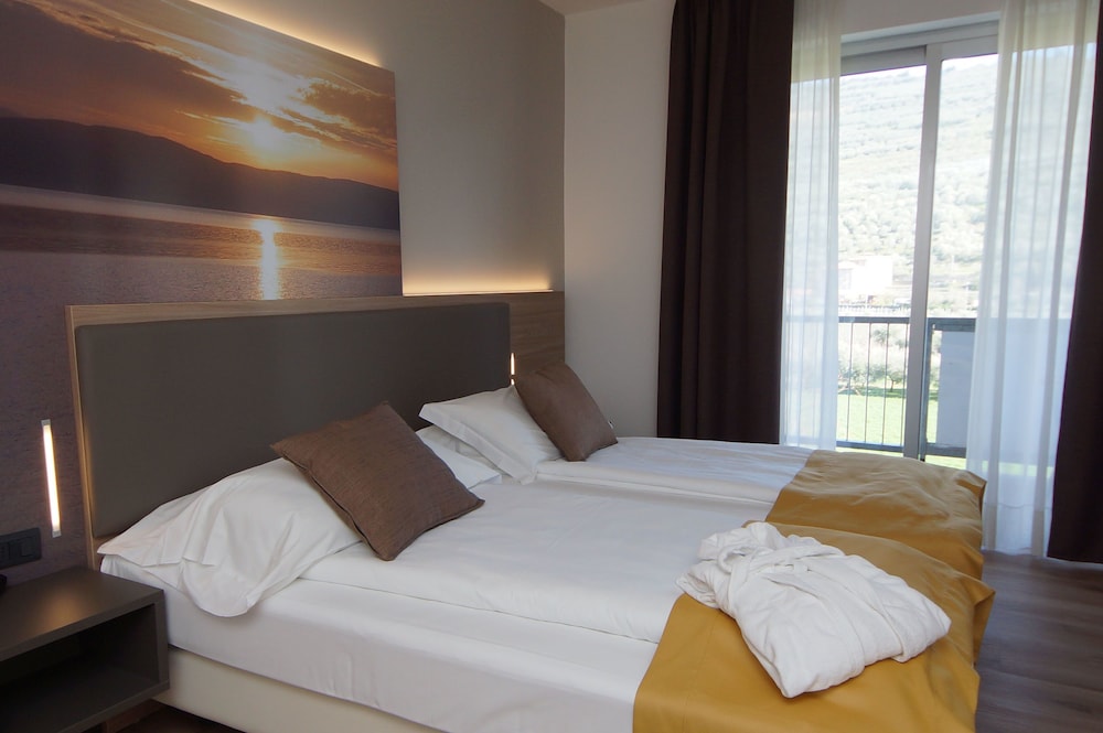 Economy Double or Twin Room photo 3