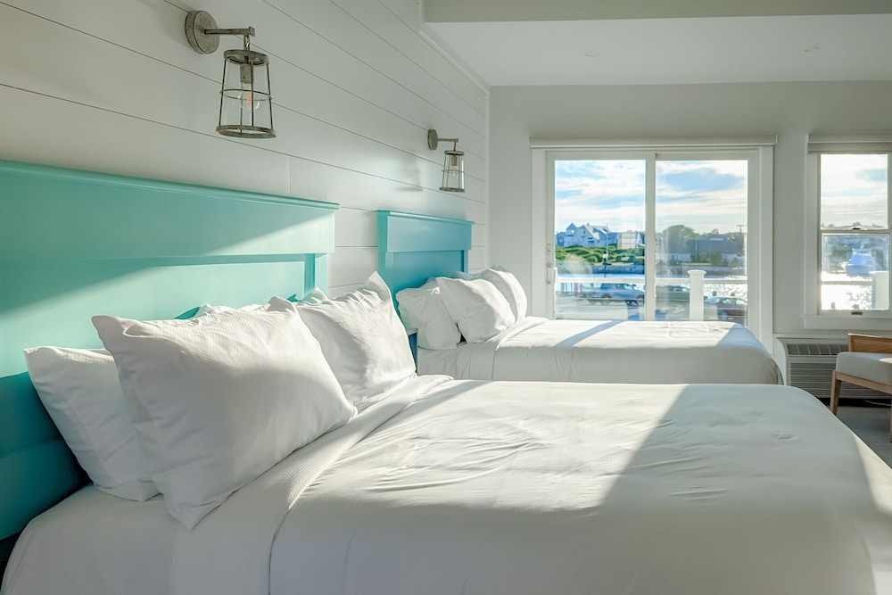 Deluxe Double Room, 2 Queen Beds, Non Smoking