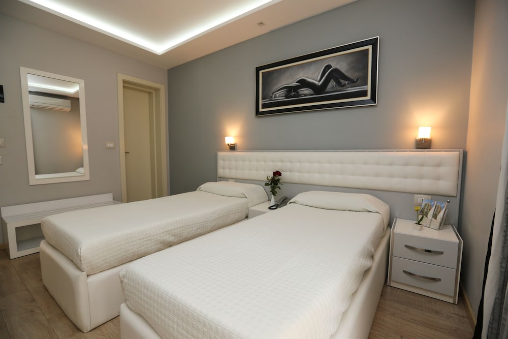 Standard Twin Room photo 1