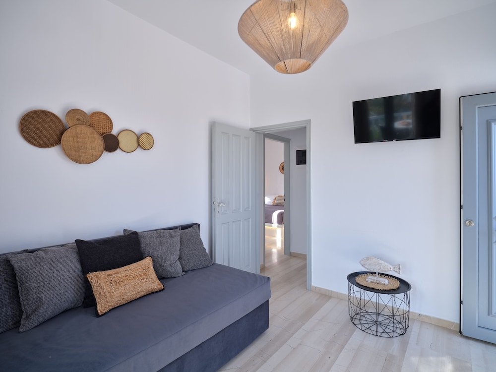 Deluxe Apartment, 1 Bedroom, Sea View photo 2