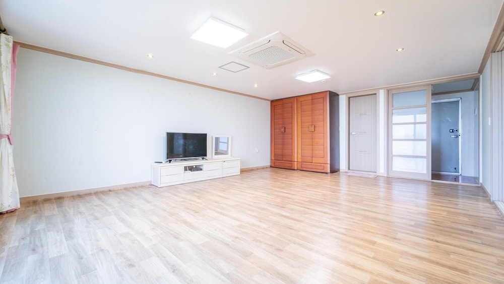 Basic Room, 1 Bedroom (302ho) photo 2