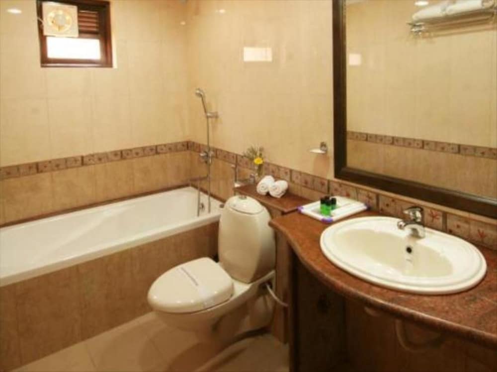 Deluxe Room - Photo 2