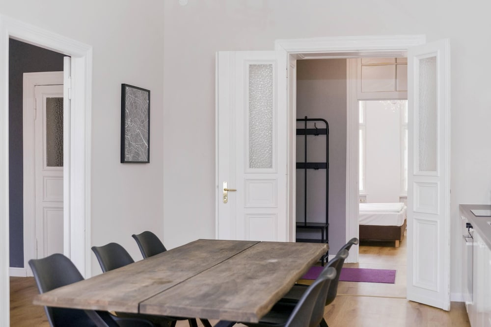 Family Apartment, 2 Bedrooms (84 sqm) photo 2