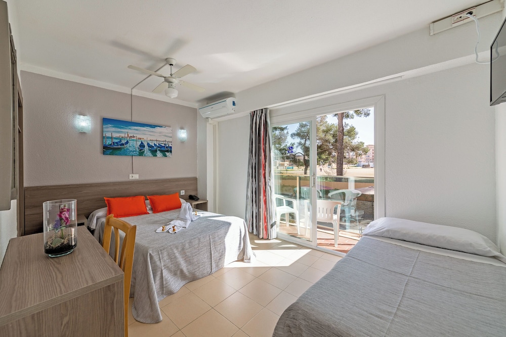 Habitación Doble Básica de Uso Individual, Balcón
