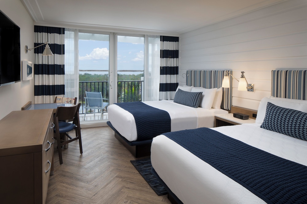 Room, 2 Queen Beds (Sunset View) photo 1