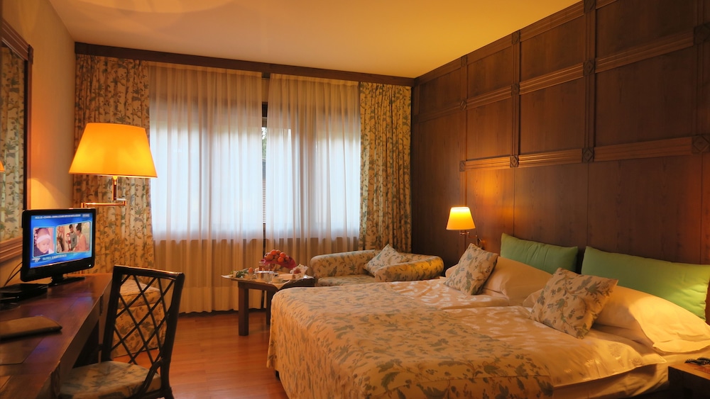 Classic Double or Twin Room - Photo 1
