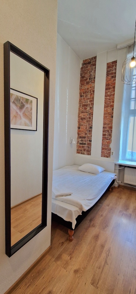 Single Ensuite Room With Private Bathroom photo 2