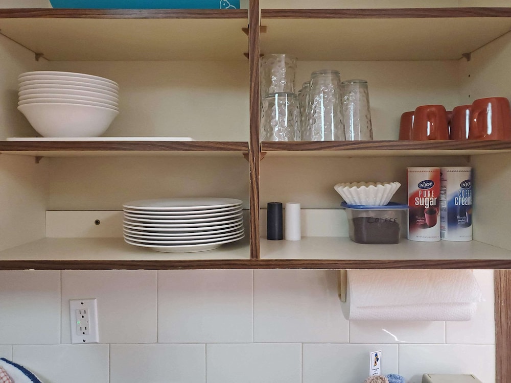 Room, Multiple Beds, Non Smoking, Ground Floor (Efficiency, 3 Queen Beds, No Pets) photo 1