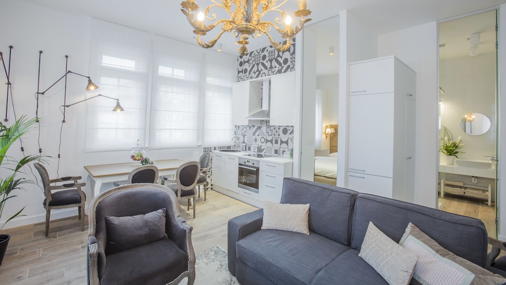 Exclusive Apartment, 1 Bedroom, Kitchen, Sea View photo 1