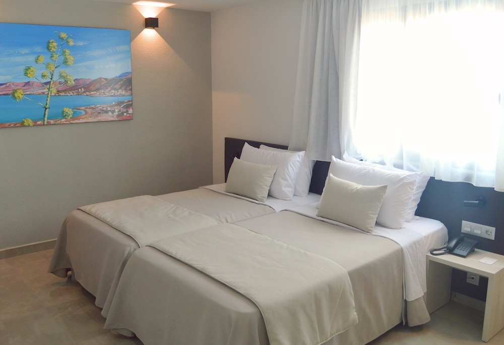 Deluxe Double Room Single Use