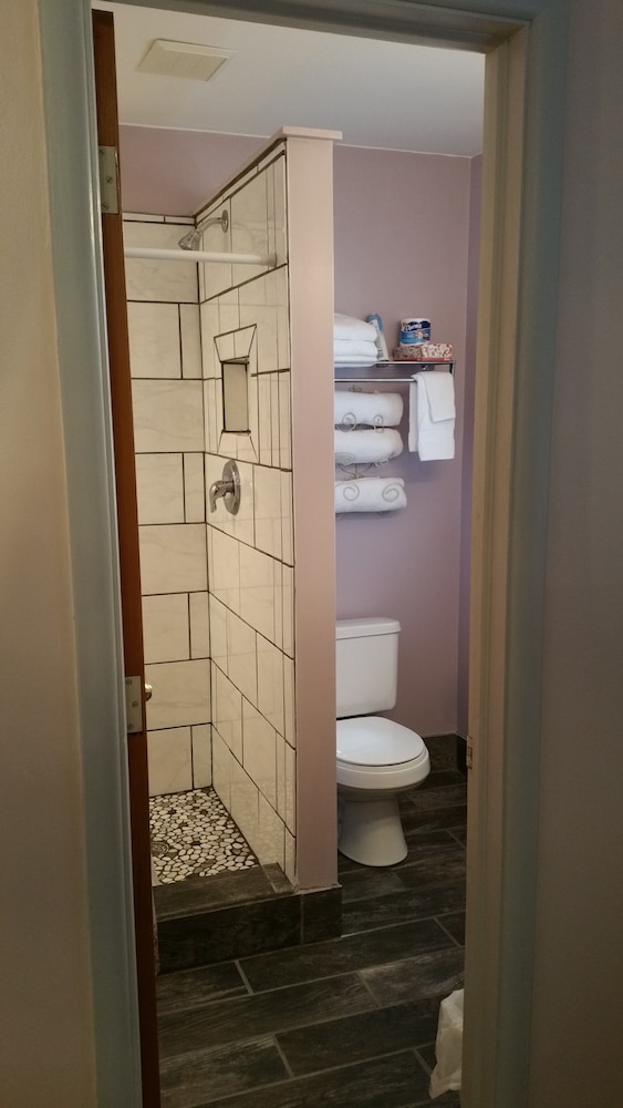 Standard Double Room, 2 Double Beds photo 3