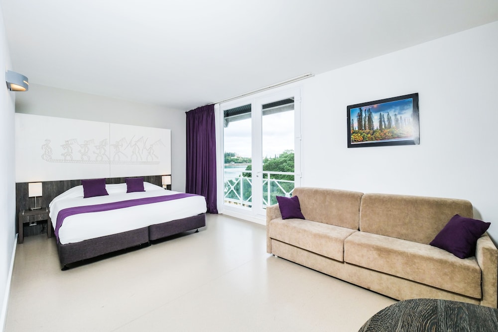Deluxe Room, 1 Double Bed with Sofa bed, Lagoon View (2 Guests)