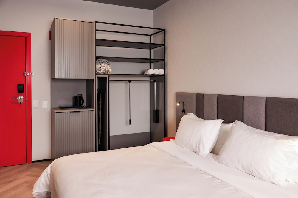 Standard Double Room, Mobility Accessible, City View