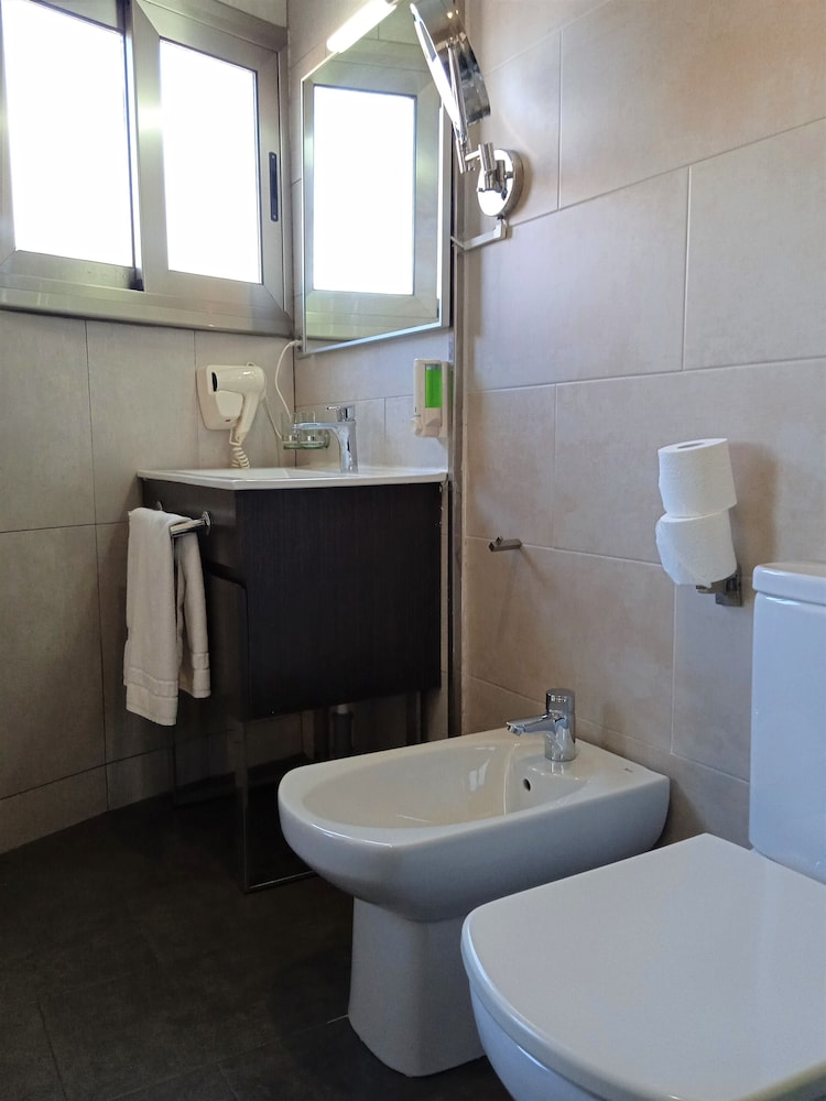 Triple Room - Photo 3