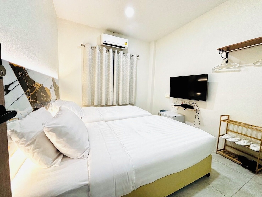 Superior Twin Room - Photo 1