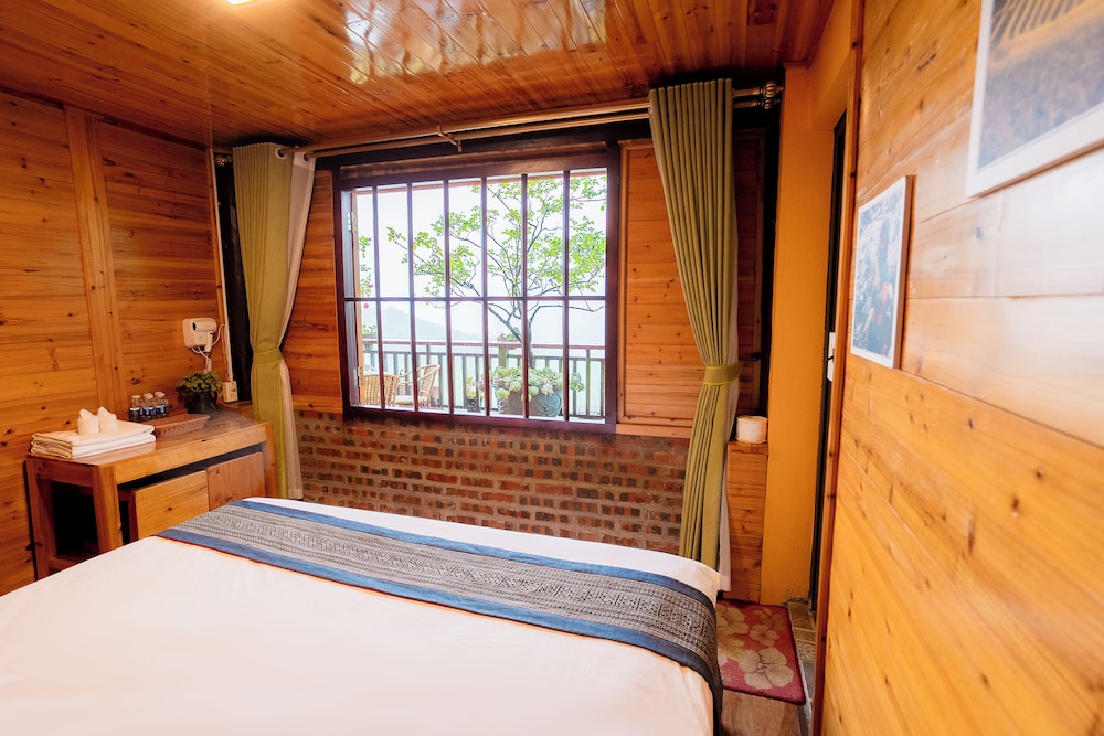 Room, 1 Queen Bed, Shared Bathroom, Mountain View - Photo 14