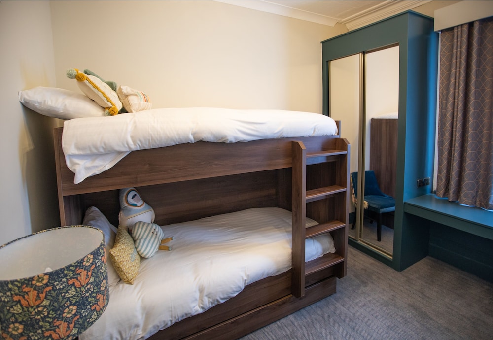 Family Suite, Multiple Beds, Non Smoking - Photo 4