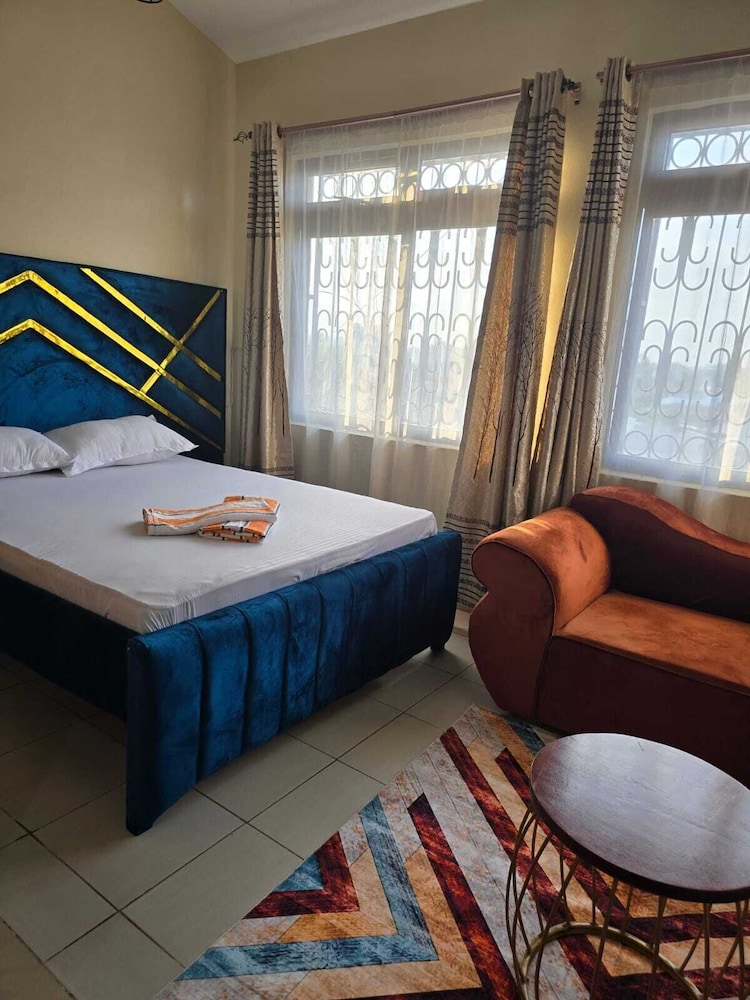 Deluxe Studio Suite, City View