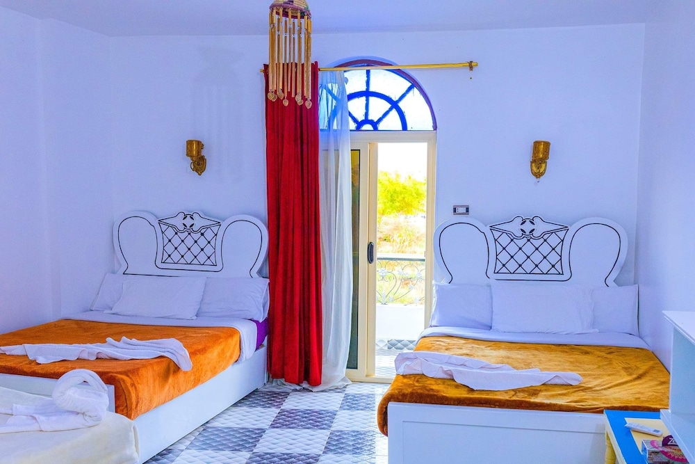 Double Room, River View - Photo 2