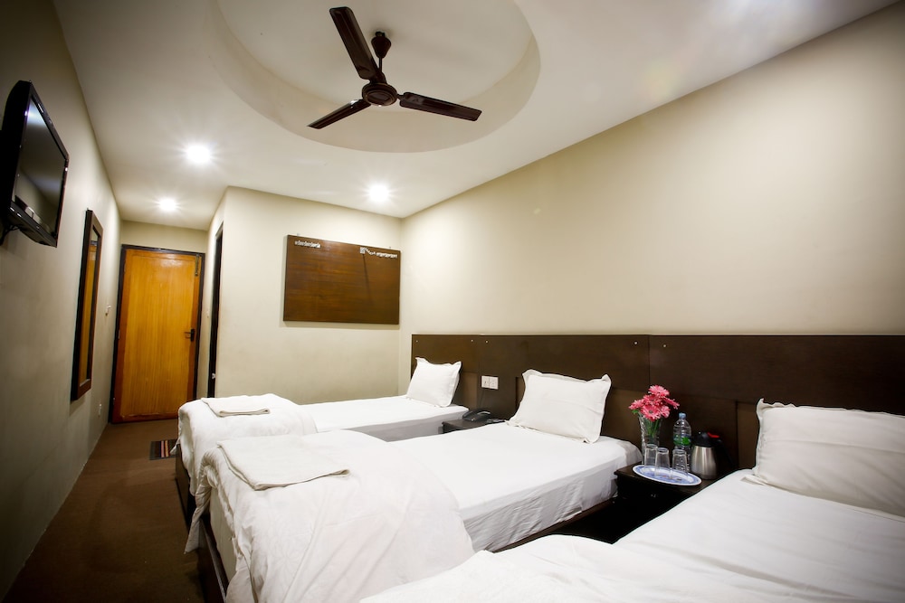 Standard Triple Room, 3 Twin Beds, Private Bathroom