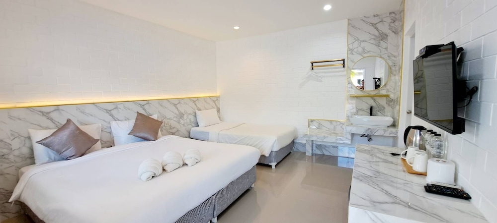 Deluxe Mable Room