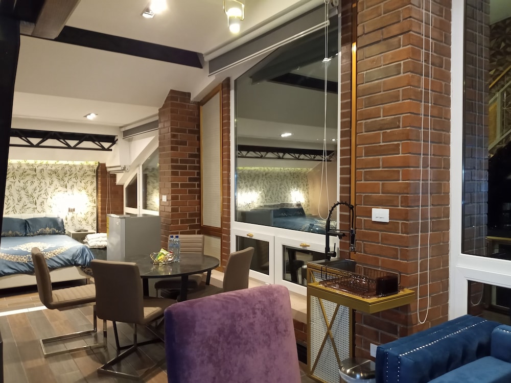 Luxury Suite photo 1