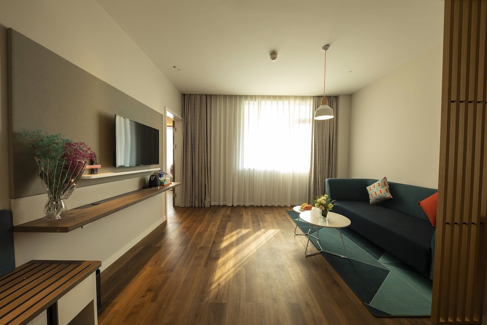 Suite, 1 King Bed