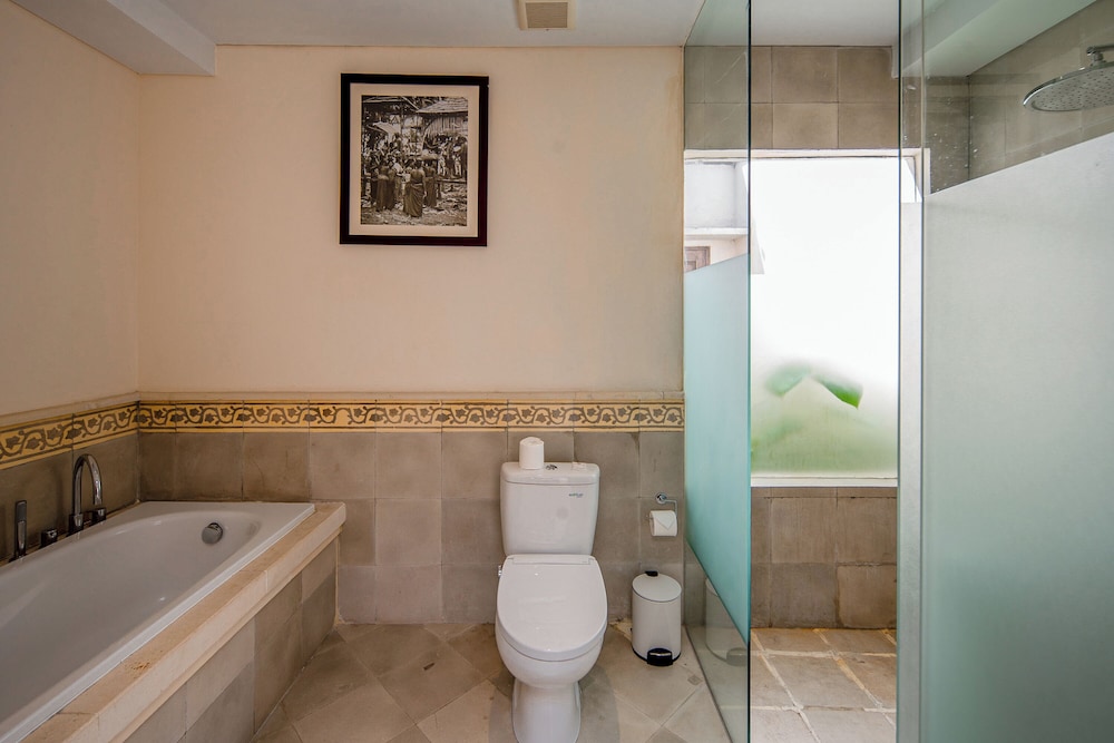 2-Bedroom Royal Sky Villa thumbnail 6