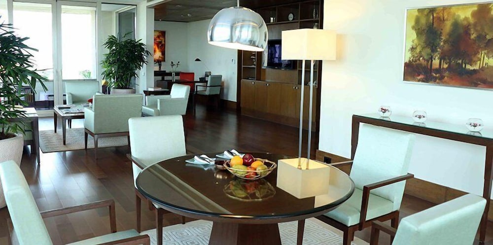 Premier Suite (Private Pool) - Photo 6
