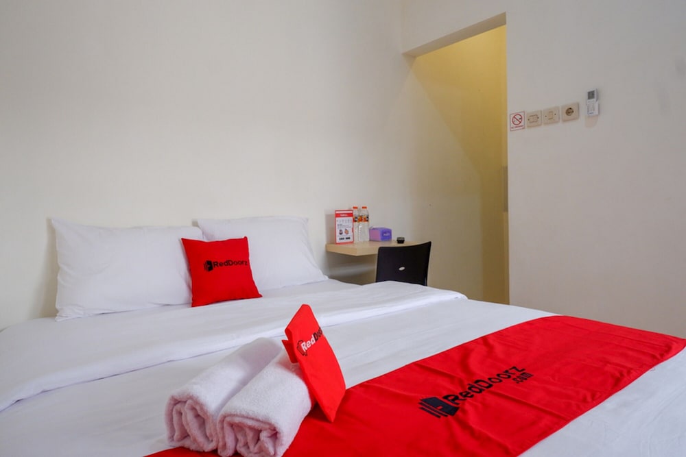Double Room (RedDoorz) photo 2