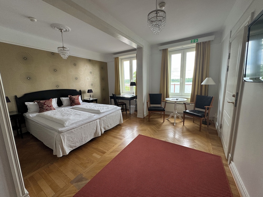 Deluxe Double Room, Lake View photo 2