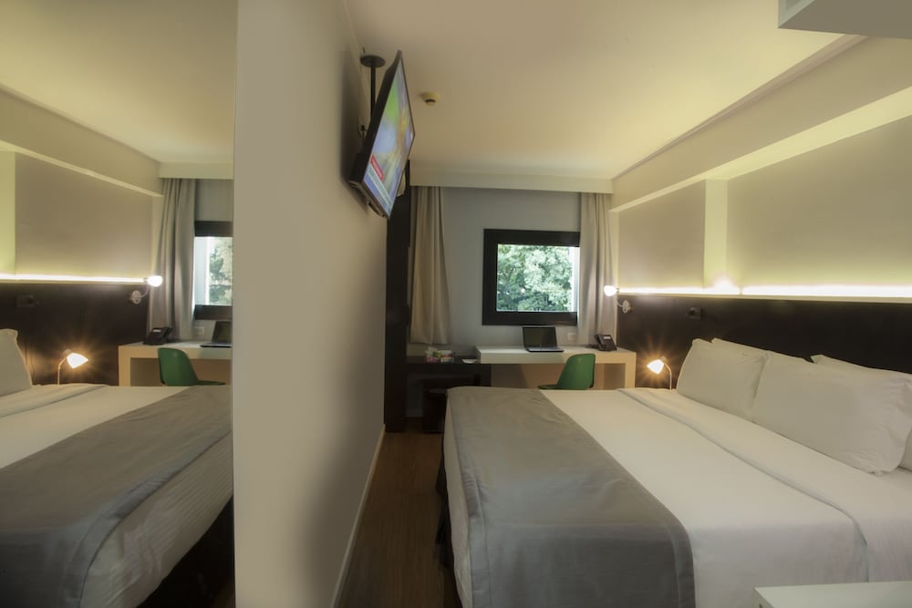 Standard Double Room - Photo 7