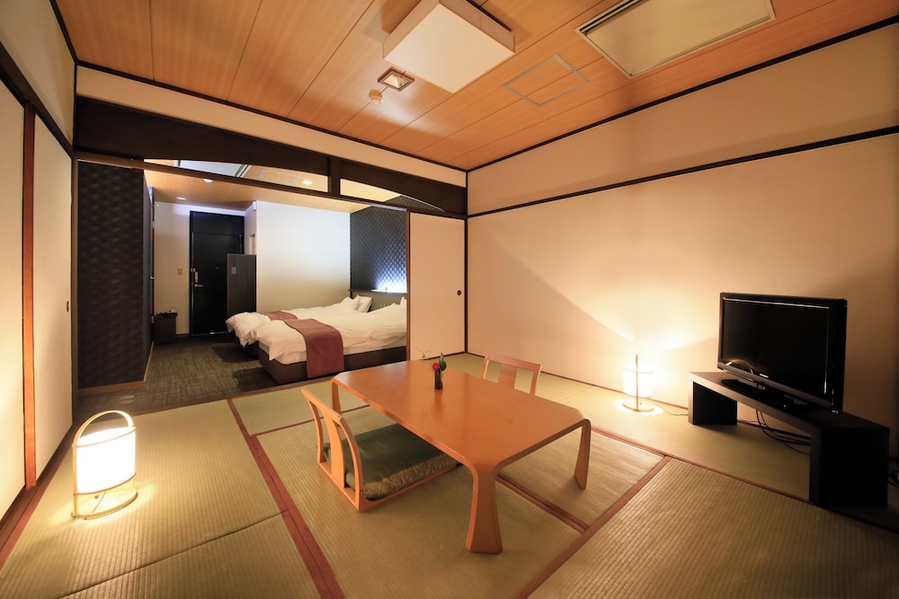 Japanese Western Style Room with Shower (Garden View), Non Smoking photo 1