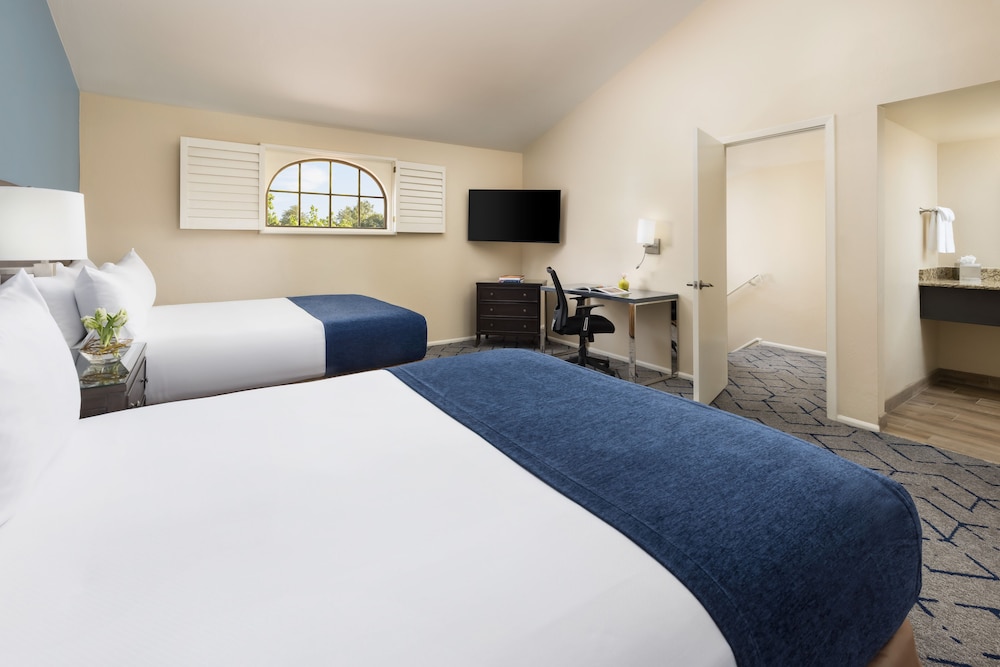 Villa, Multiple Beds