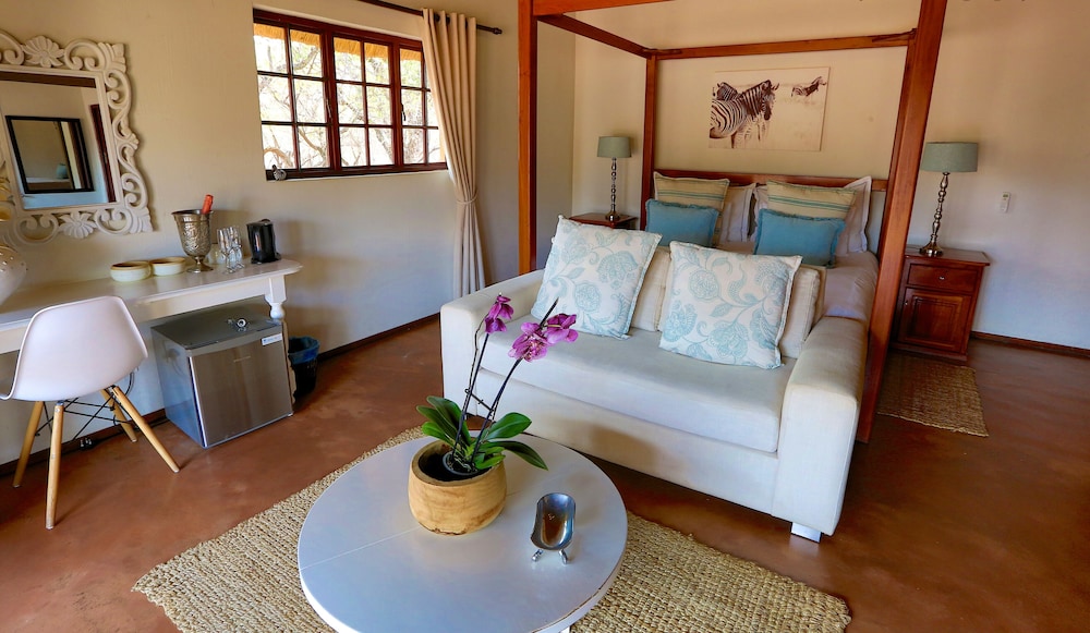 Honeymoon Suite, 1 King Bed, Jetted Tub, Park View photo 1
