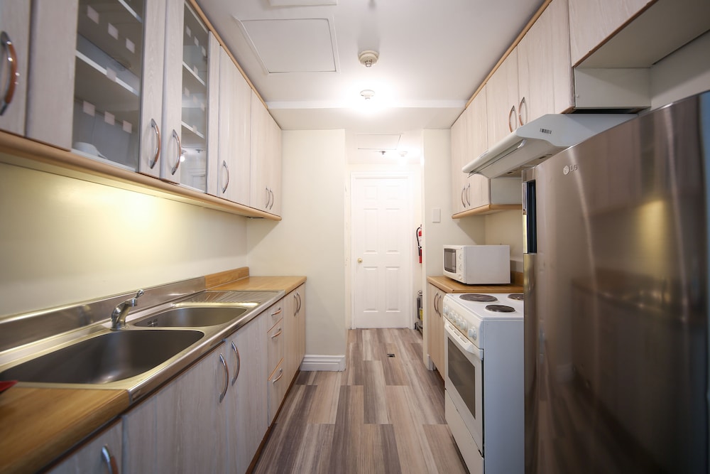 Basic Apartment, 1 Bedroom, Kitchenette photo 2