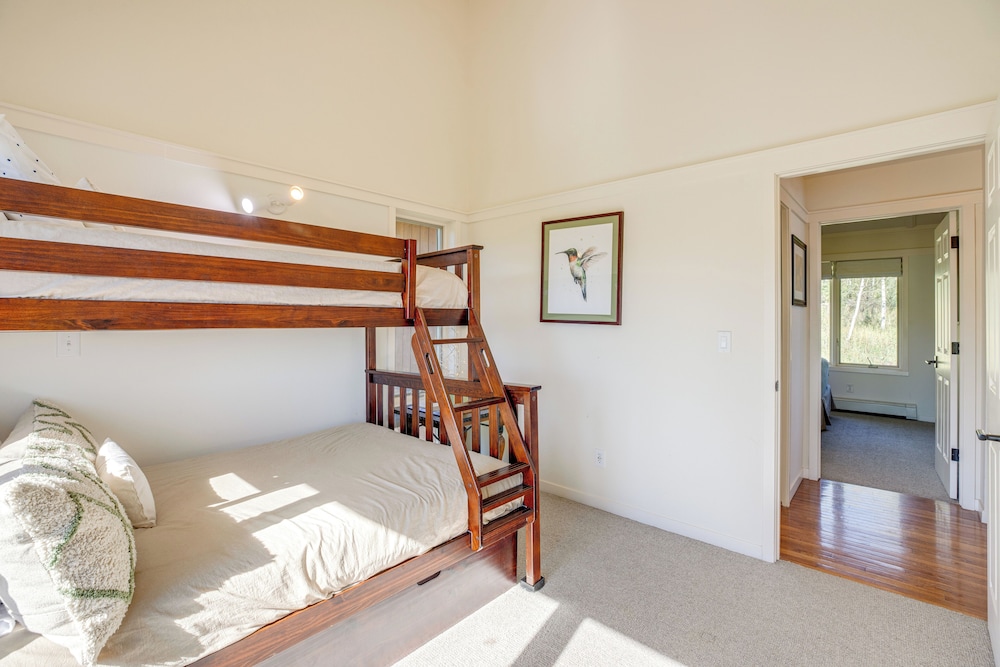 House (4 Bedrooms) photo 2