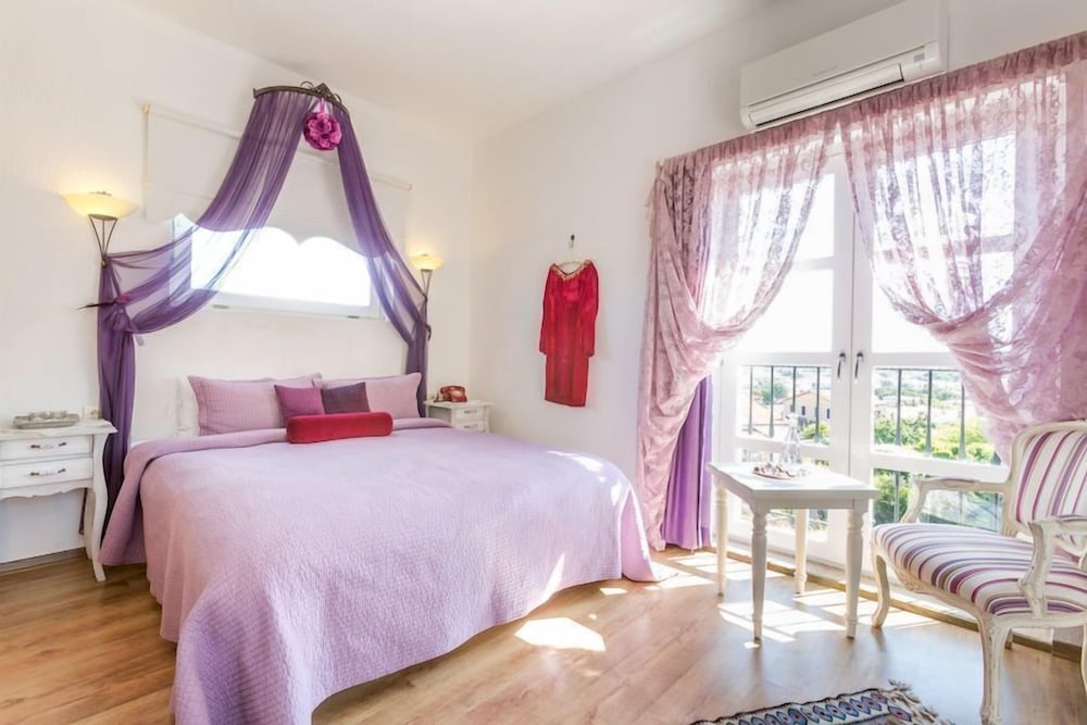 Deluxe Room, 1 Double Bed - Photo 1