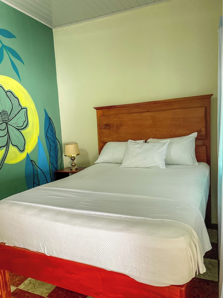 Deluxe Double Room, 1 Queen Bed, Mountain View photo 1