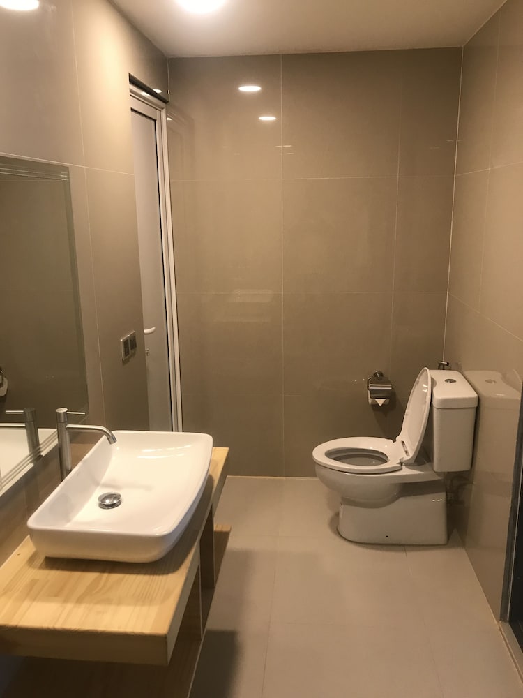 Deluxe Double or Twin Room, 1 King Bed, Garden View photo 3