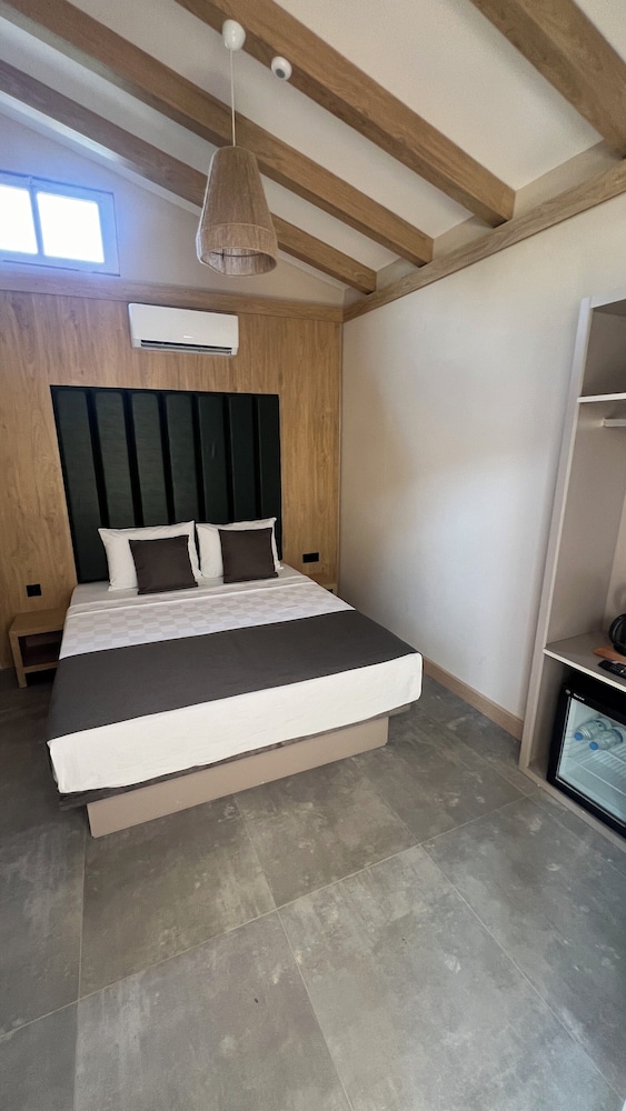 Economy Room, 1 Double Bed, Non Smoking photo 1