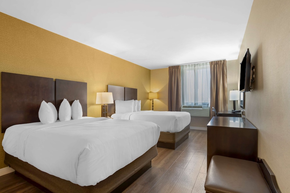 Standard Room, 2 Queen Beds, Accessible, Non Smoking photo 3