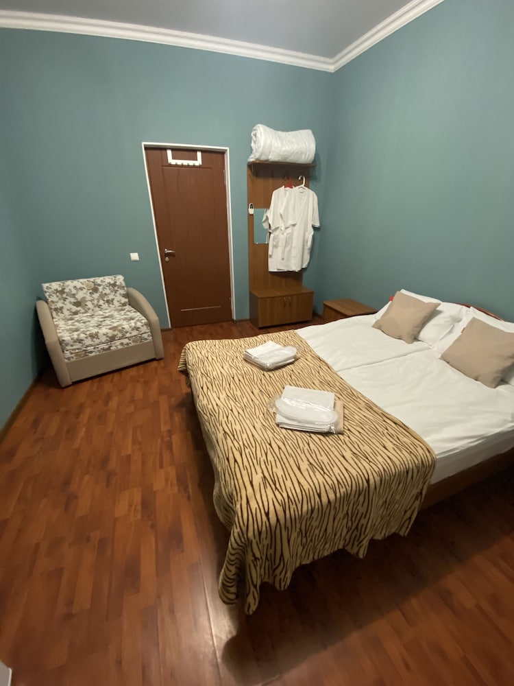 Standard Triple Room photo 2
