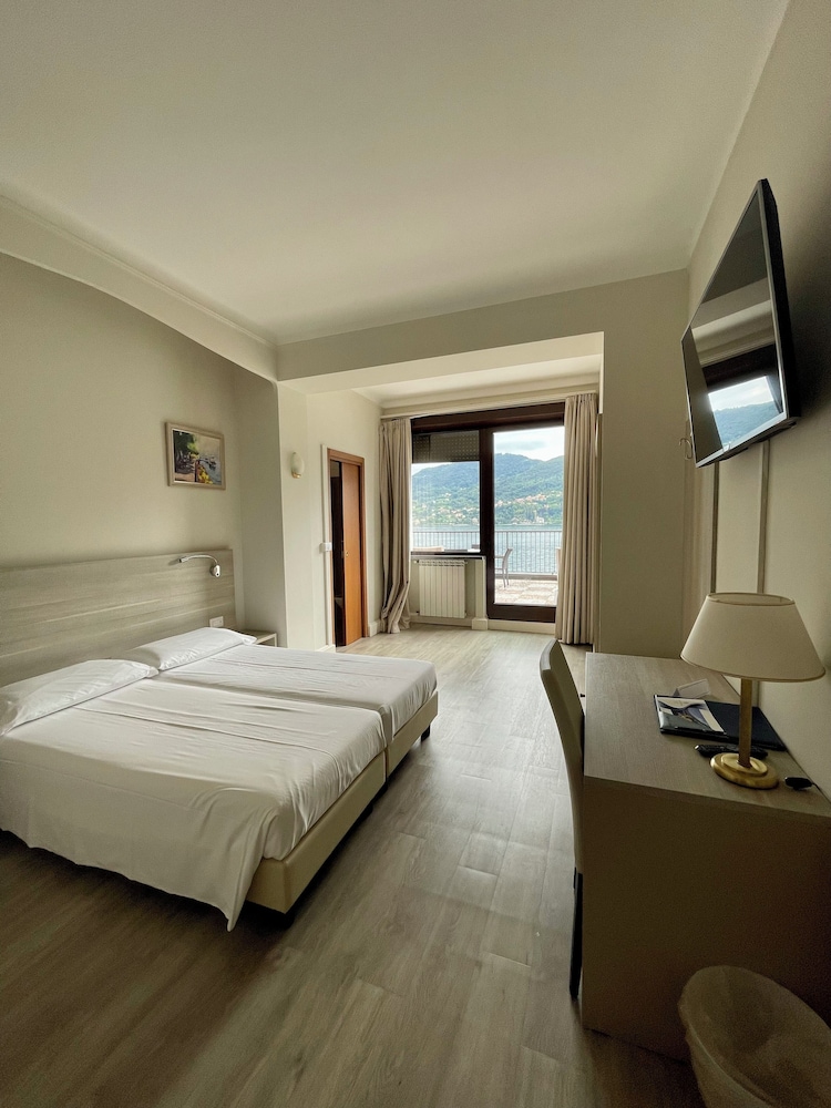Double Room, Balcony, Lake View